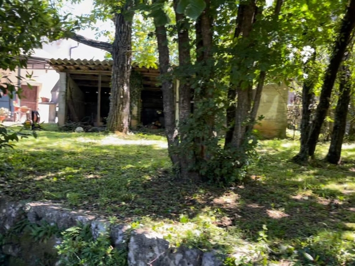 Kuća 134 m2 - samostojeća + 858 m2 okućnicom
