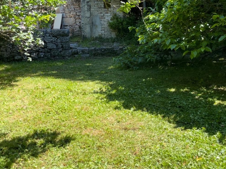 Kuća 134 m2 - samostojeća + 858 m2 okućnicom