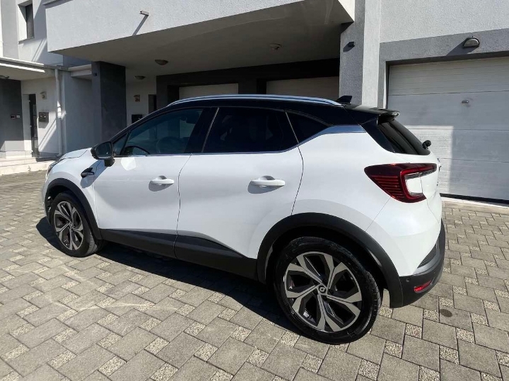 Sniženo! Renault Captur Hybrid RS