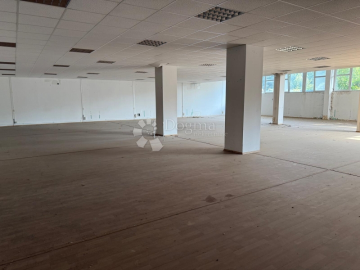 Poslovni objekt, 1484 m² – južni dio Čakovca