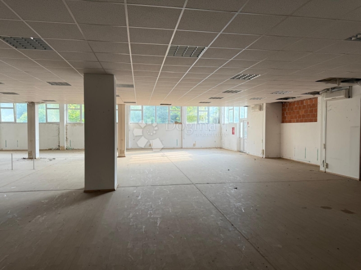 Poslovni objekt, 1484 m² – južni dio Čakovca