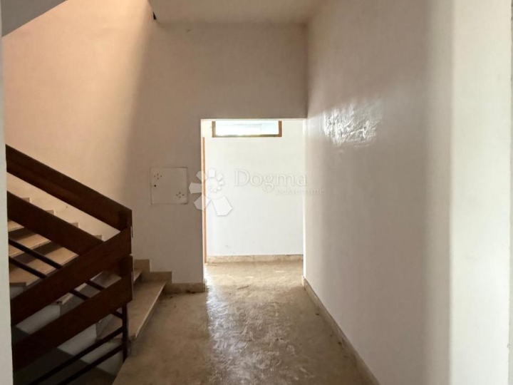 Poslovni objekt, 1484 m² – južni dio Čakovca