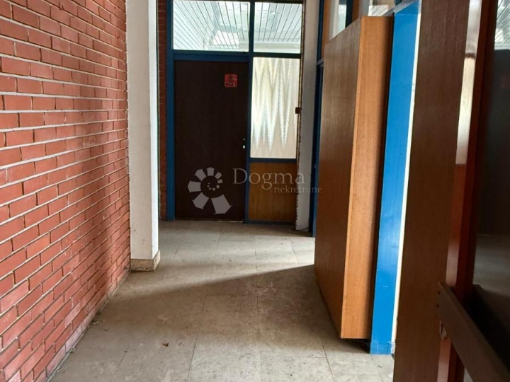 Poslovni objekt, 1484 m² – južni dio Čakovca