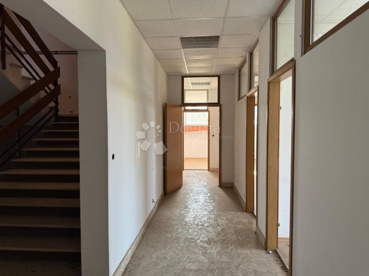 Poslovni objekt, 1484 m² – južni dio Čakovca