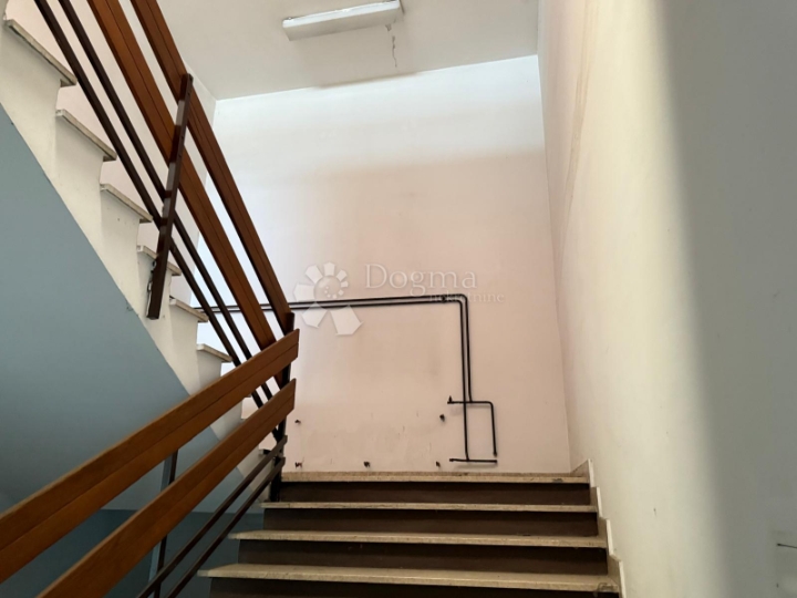 Poslovni objekt, 1484 m² – južni dio Čakovca