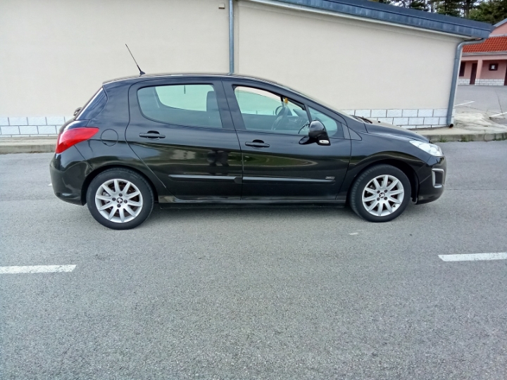 Peugeot 308 Sportium, 2012. god.
