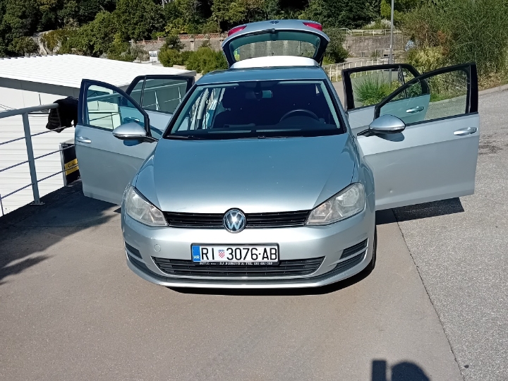 VW Golf 7 1.6 Tdi, 77kW BlueMotion 2013.