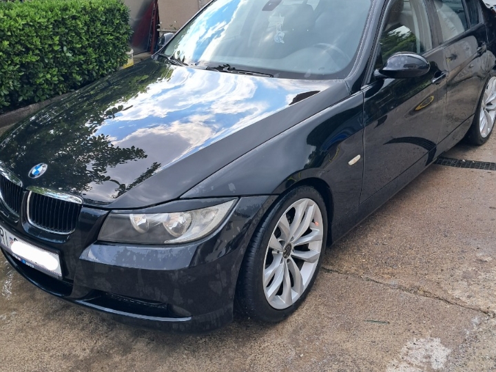 BMW E90 318D