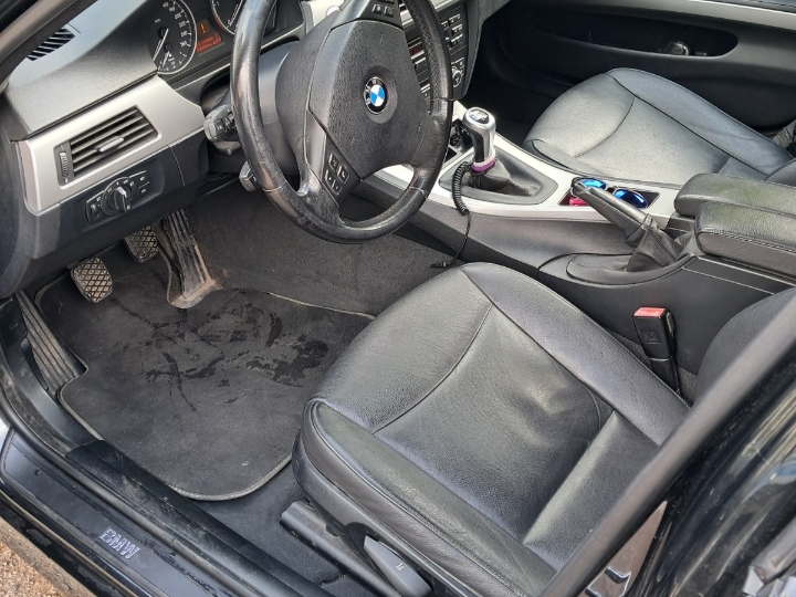 BMW E90 318D