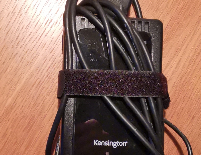 Kensington Universal 120/240 V + 4a