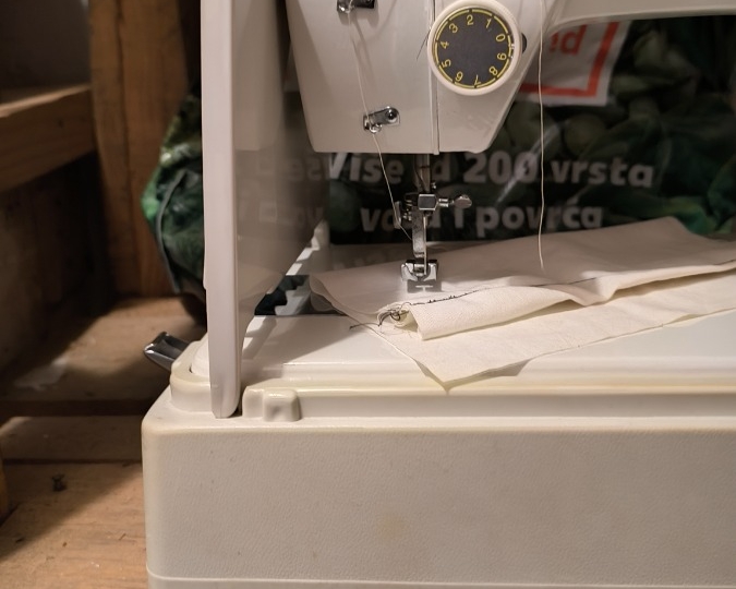 Prodajem ispravnu šivaću mašinu