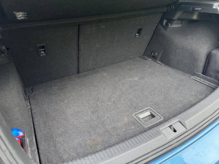 VW Golf 7 1.6 TDI Bluemotion