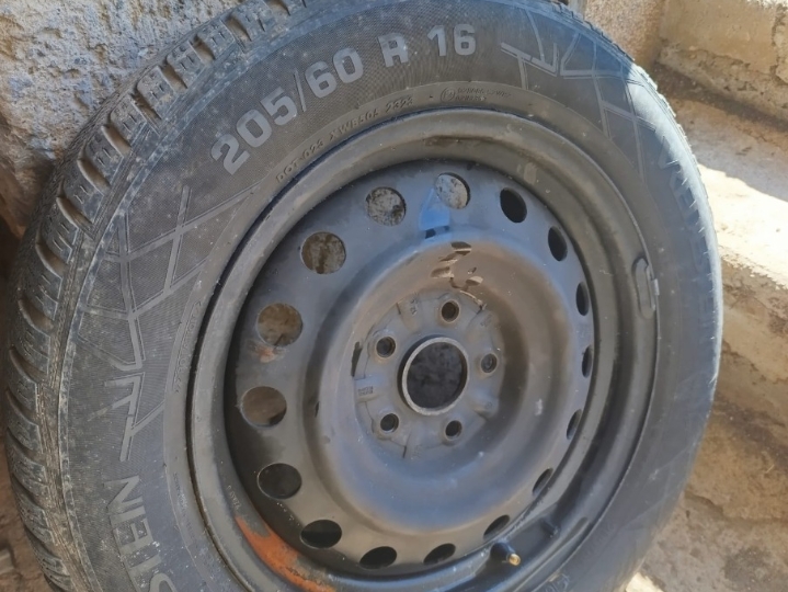 Vredestein 205/60R16 Wintrac