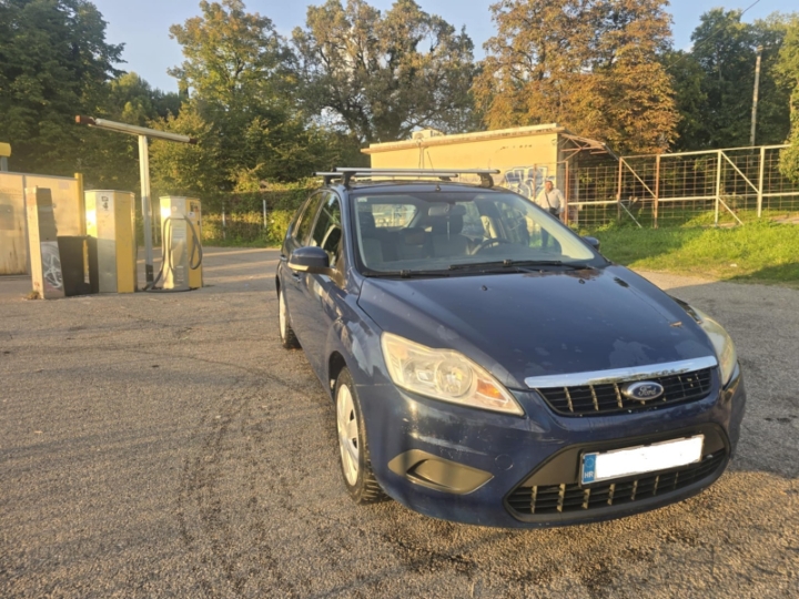 Ford Focus 1.6 plin benz.