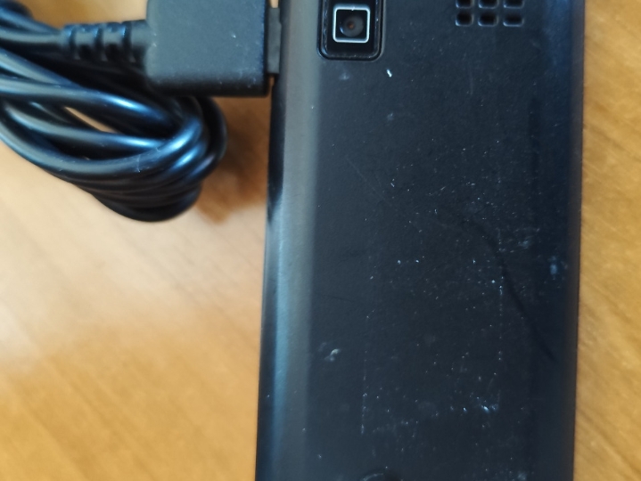 LG KP-130 mobitel