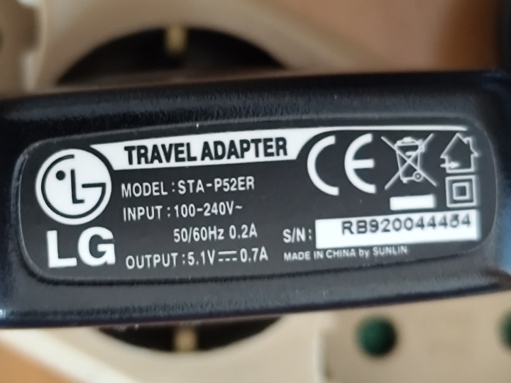 LG KP-130 mobitel