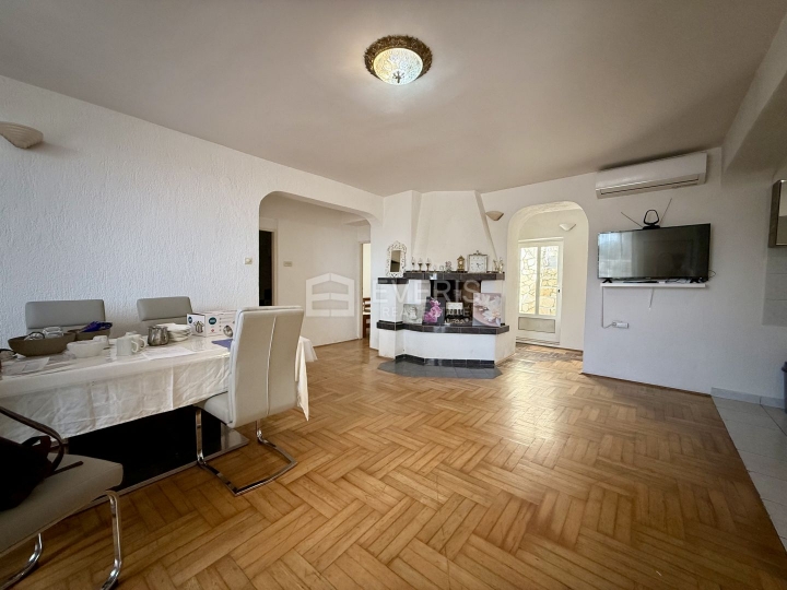 Rijeka, Rastočine, kuća u nizu, 174 m2