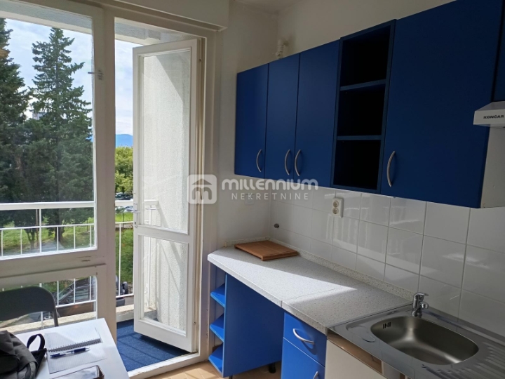 Rijeka, Kozala, 24.52m2, 1-sobni stan s lođom