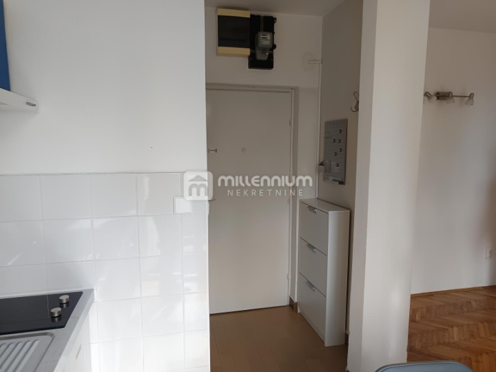 Rijeka, Kozala, 24.52m2, 1-sobni stan s lođom