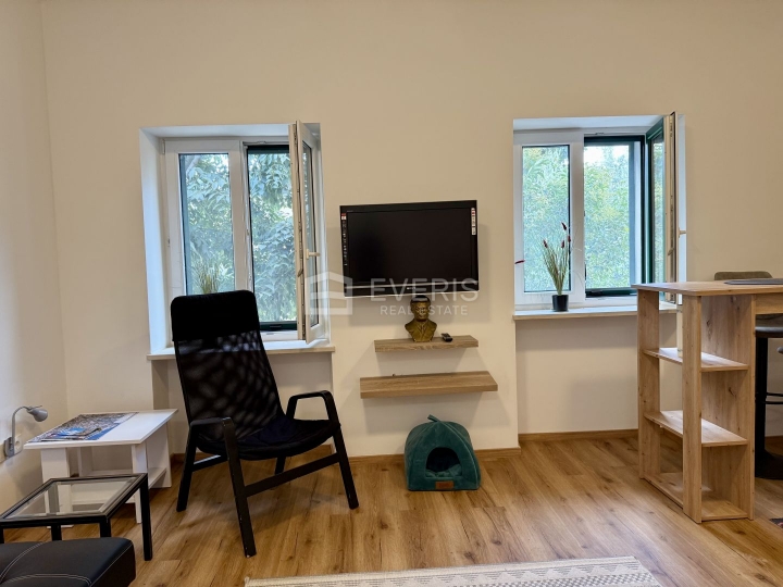Rijeka, centar, kuća 100 m2, garaža