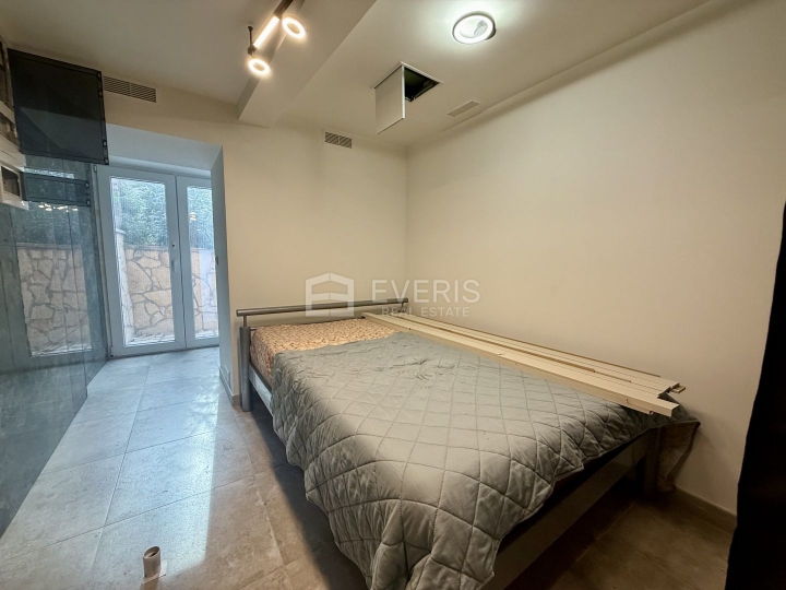 Rijeka, centar, kuća 100 m2, garaža