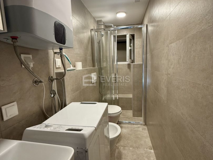 Rijeka, centar, kuća 100 m2, garaža