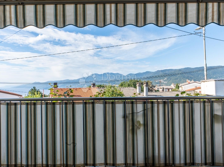 Rubeši, kuća s vrtom i garažom
