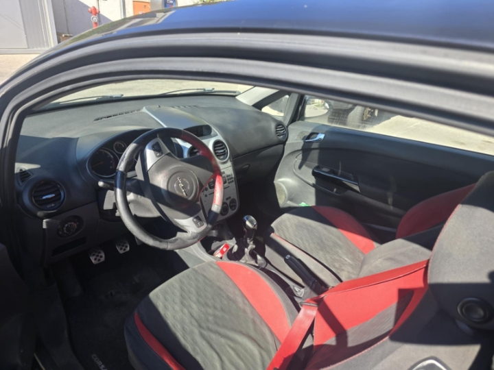 Opel corsa GSi 1.7