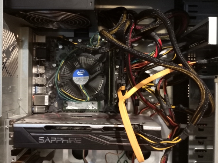 Gaming komp komplet s monitorom