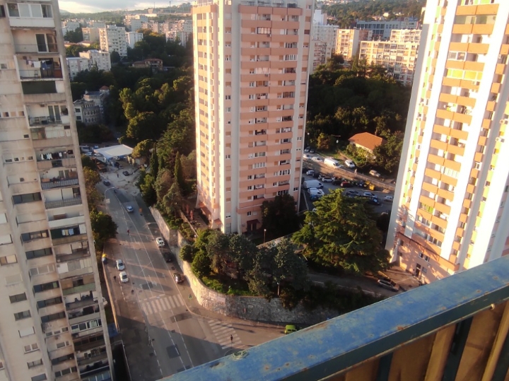 Tražim cimera/cinericu