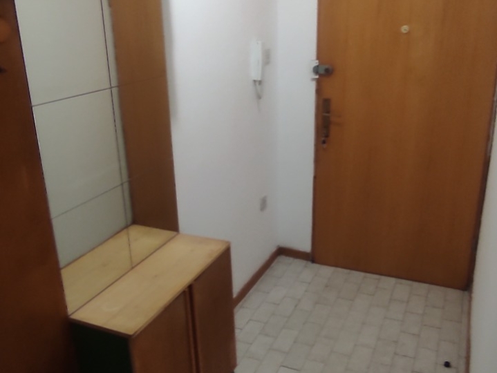 Tražim cimera/cinericu