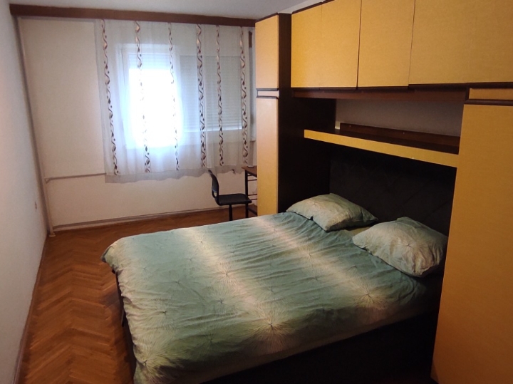 Tražim cimera/sustanara