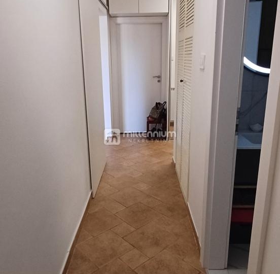 Otok Krk, 83.95m2, 2 sobni s dnevnim