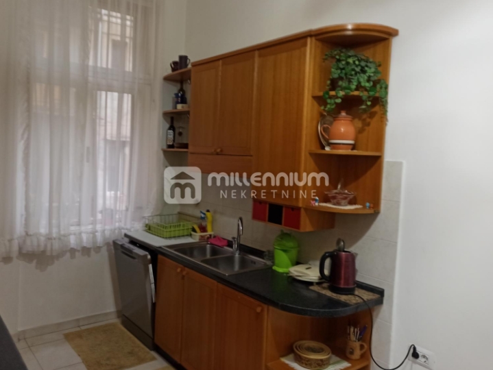 Rijeka, Centar, 134.67m2, 3S+DB, 2 balkona