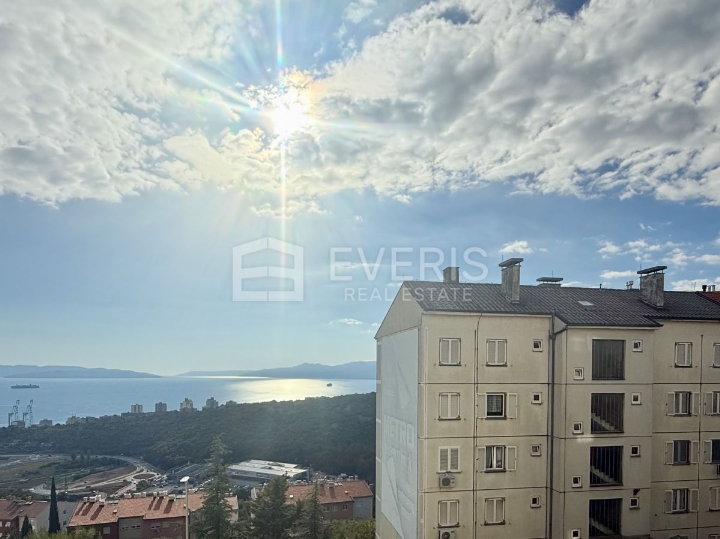 Rijeka, Škurinje, stan 60m2 s balkonom južne orijentacije
