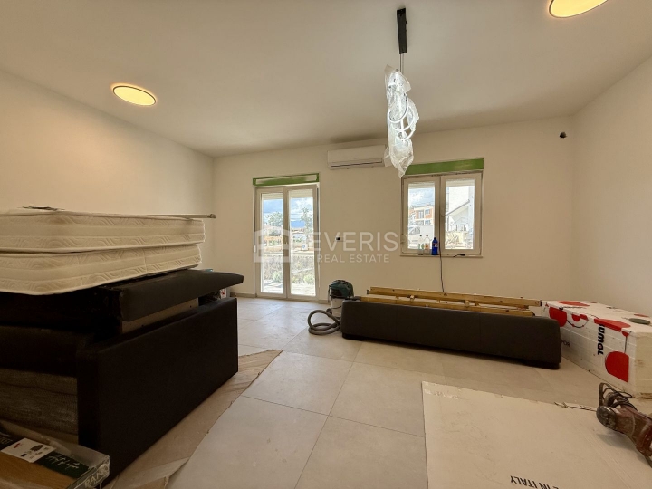 Rijeka, Srdoči, stan 75 m2, 2S+DB