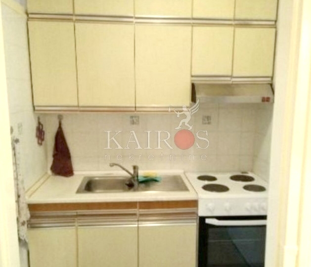 Turnić, garsonijera, 30m2, najam 40