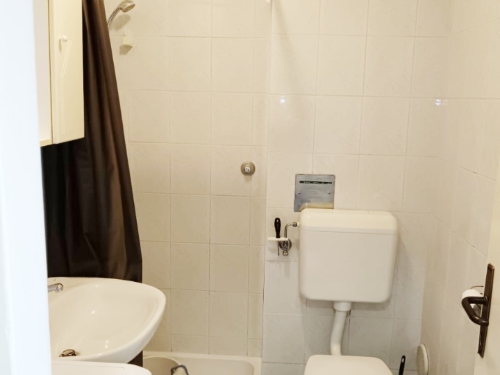 Turnić, garsonijera, 30m2, najam 40