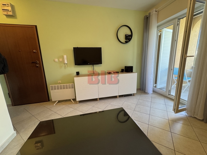 Crikvenica-Dramalj, lijep apartman, 1. kat, parking, blizu mora