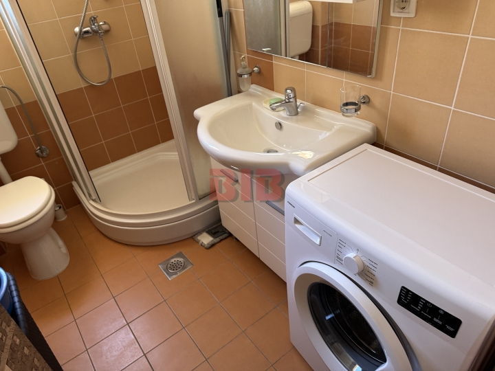 Crikvenica-Dramalj, lijep apartman, 1. kat, parking, blizu mora