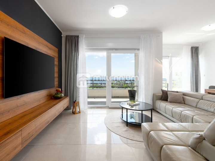 Matulji, 93.40m2, 3S+DB, terasa, 2-parkirna mjesta