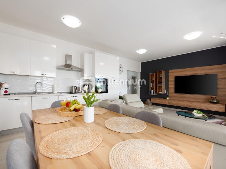Matulji, 93.40m2, 3S+DB, terasa, 2-parkirna mjesta