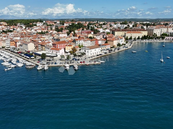 Studio apartman, centar Rovinja, 2. red do mora