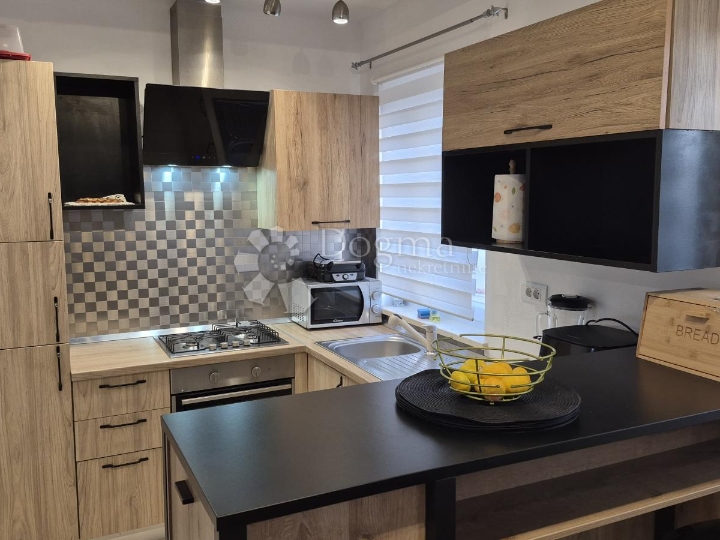 Dvoetažni stan površine 91,05 m2 u Balama