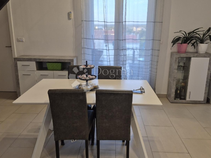 Dvoetažni stan površine 91,05 m2 u Balama