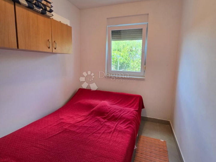 Dodir mora i tišine – šarmantni apartman u srcu Tkona
