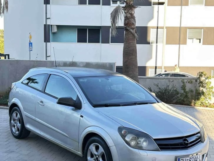 Opel Astra GTC 1.6