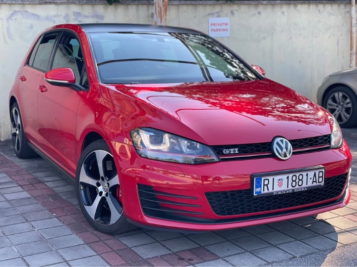 VW Golf 7 GTI performance