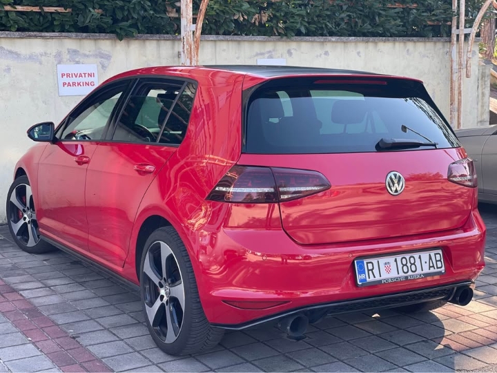 VW Golf 7 GTI performance