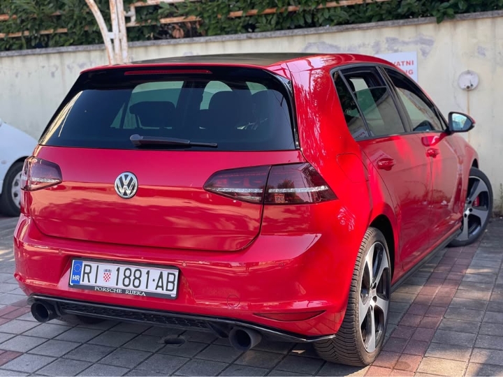 VW Golf 7 GTI performance